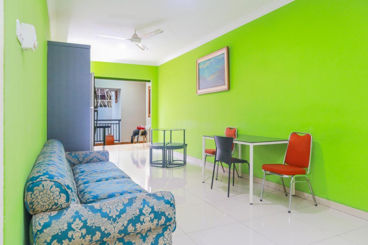 Oyo 2196 Ss Homes Jakarta Eksteriør bilde